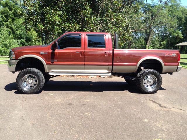 2006 Ford F-350 SD I4 4D Sedan