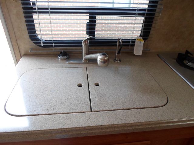 2008 Ford F-450 3.8 Sedan