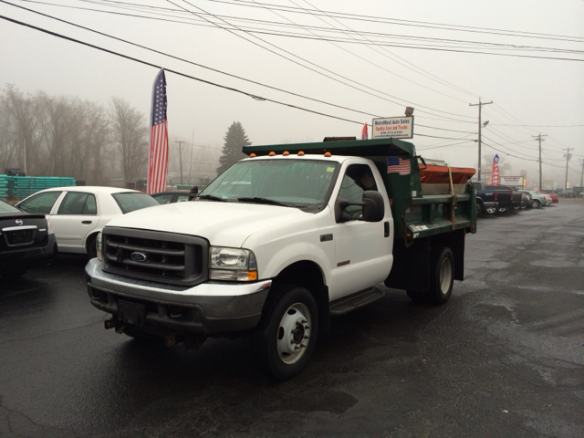 2004 Ford F-550 V8 CXS