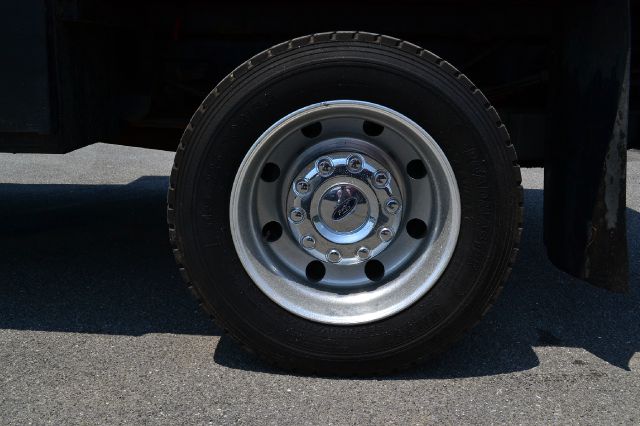 2008 Ford F-550 2500 CREW CAB 4x4