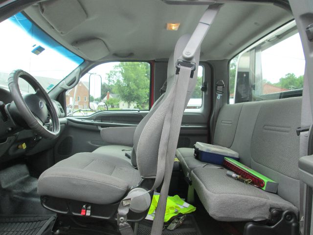 2007 Ford F-650 XLT Super Duty 5dr Wgn 2.5 TS Sport Auto