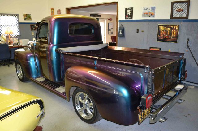 1950 Ford F1 4dr 1500 SLT SUV