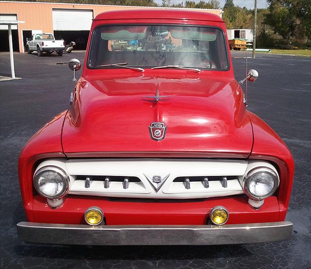 1953 Ford F100 4LT