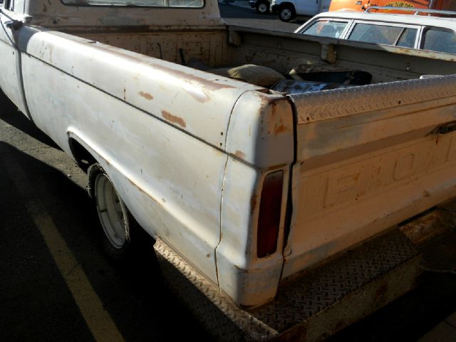 1966 Ford F100 Base