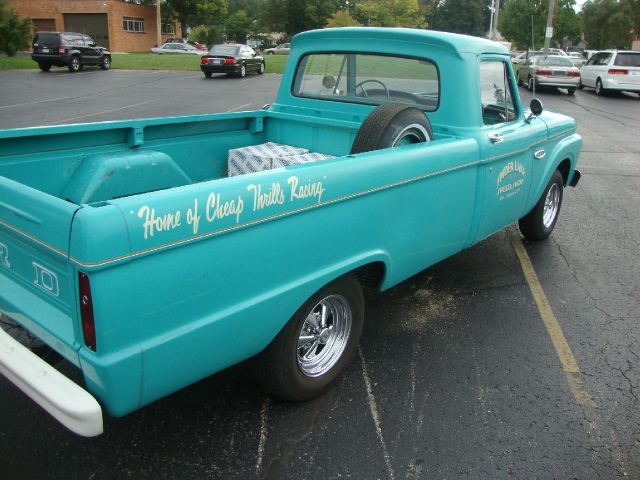1966 Ford F100 4dr Sdn 1.9L