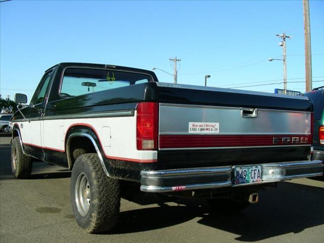 1985 Ford F150 LS HD 4X4 Plow