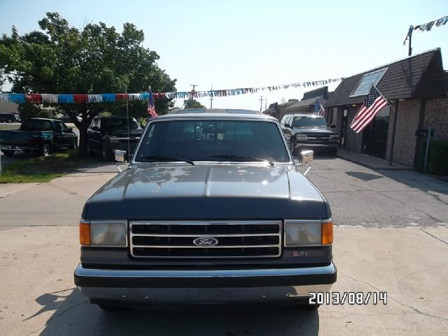 1990 Ford F150 Supercrew-short-limited-nav-22 INCH Rims-1 Owner