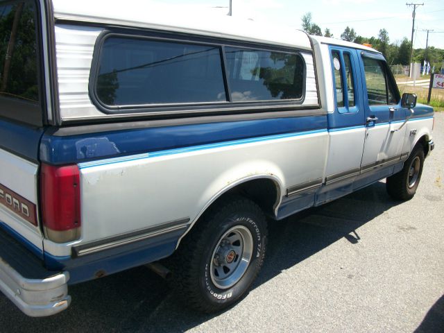 1990 Ford F150 143.5 WB 4WD
