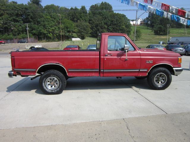 1990 Ford F150 Reg Cab Classic SL Utility DRW
