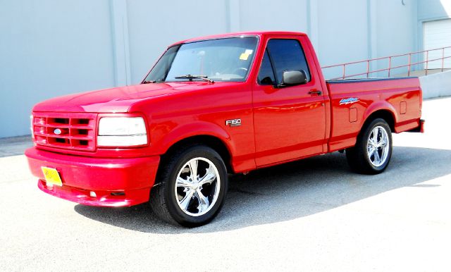 1993 Ford F150 4 DOOR DSG AUTO
