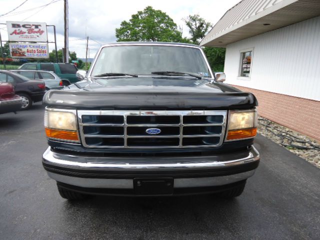 1994 Ford F150 LT. 4WD. Sunroof, Leather