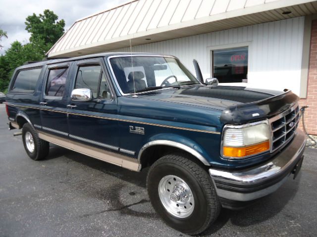 1994 Ford F150 LT. 4WD. Sunroof, Leather