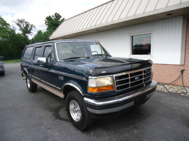 1994 Ford F150 LT. 4WD. Sunroof, Leather