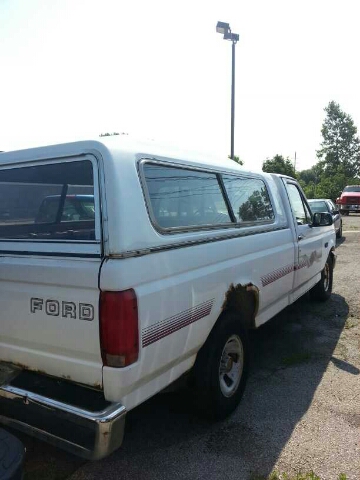 1994 Ford F150 4d Sedan 3.5L SE Plus