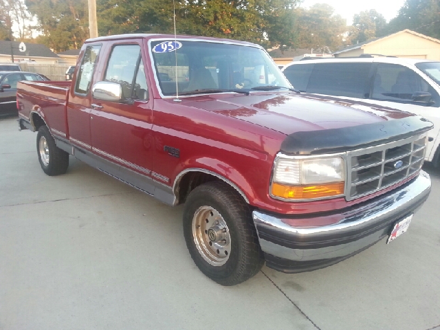 1995 Ford F150 FWD 4dr Manual GLS Ltd Avail