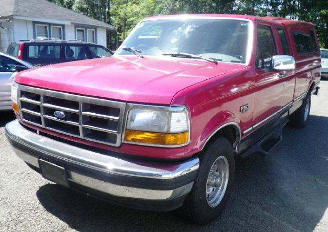 1995 Ford F150 XL 2WD Reg Cab