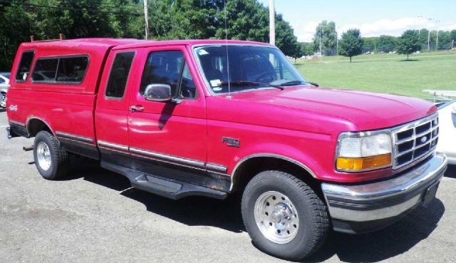 1995 Ford F150 XL 2WD Reg Cab