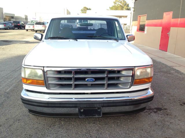 1995 Ford F150 4dr Sdn Auto SE Ltd Avail