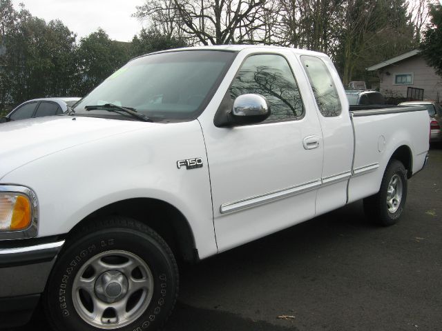 1997 Ford F150 143.5 WB 4WD