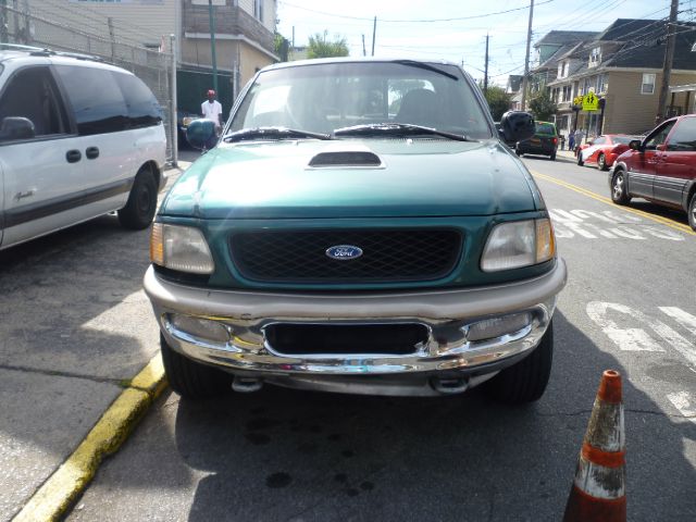 1997 Ford F150 4dr Pick Up
