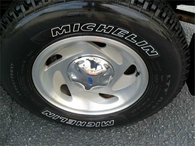 1997 Ford F150 XS Sport Utility 4D