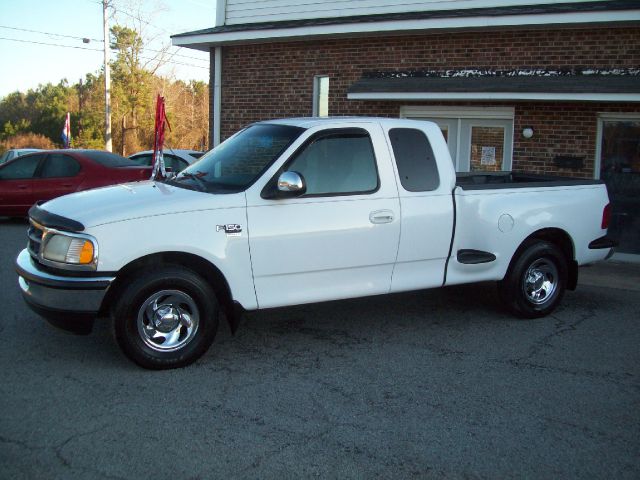 1998 Ford F150 SLE 5.3L V8 4WD 9 Passenger ABS TC
