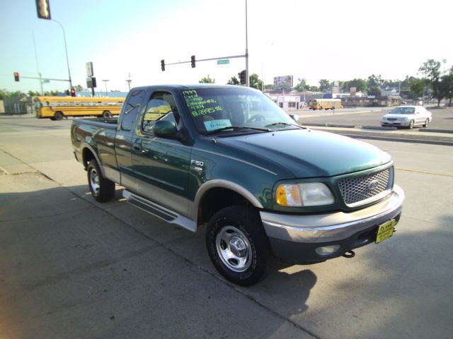 1999 Ford F150 Crew Cab 143.5 WB 4WD SLT