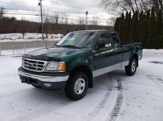 1999 Ford F150 Reg Cab 108 WB