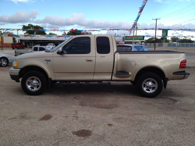 1999 Ford F150 XLS 4D Sedan