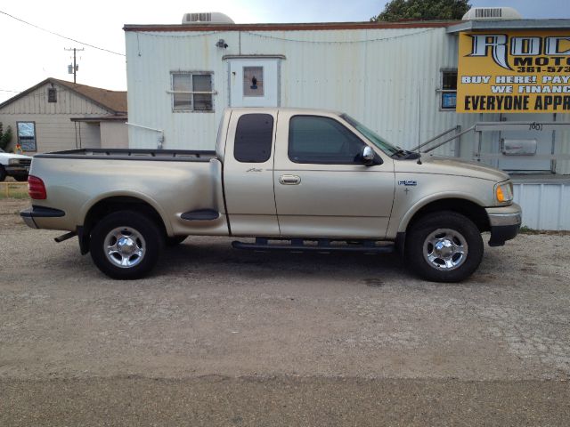 1999 Ford F150 XLS 4D Sedan