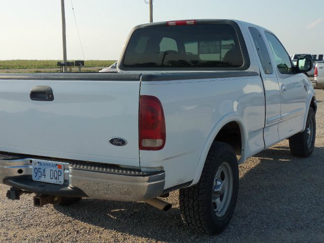2000 Ford F150 SLT 1 Ton Dually 4dr 35