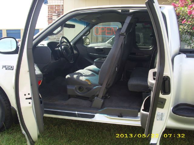 2000 Ford F150 SLE 5.3L V8 4WD 9 Passenger ABS TC