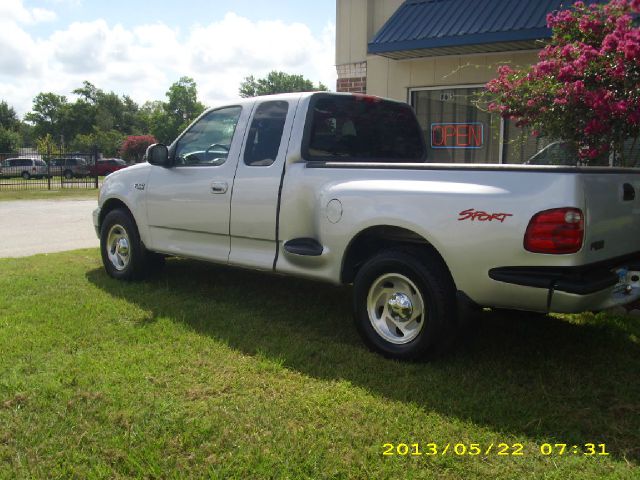 2000 Ford F150 SLE 5.3L V8 4WD 9 Passenger ABS TC
