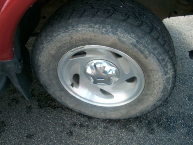 2000 Ford F150 SE Well Kept Alloy Wheels