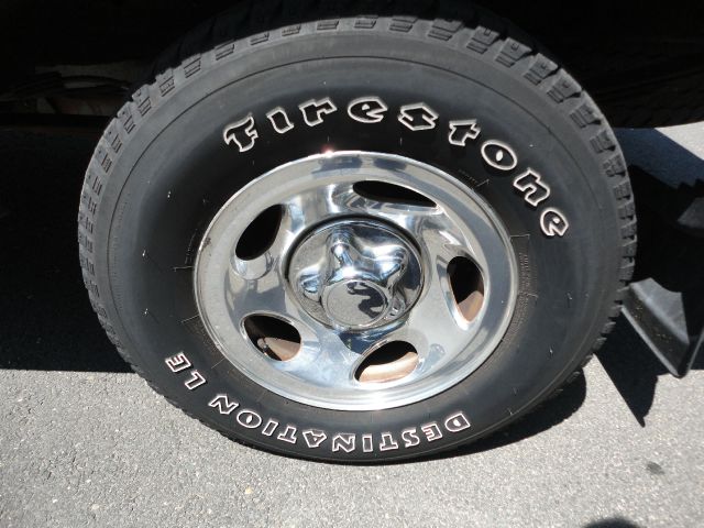 2000 Ford F150 SE Well Kept Alloy Wheels