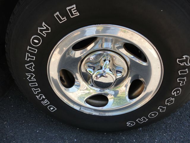 2000 Ford F150 SE Well Kept Alloy Wheels