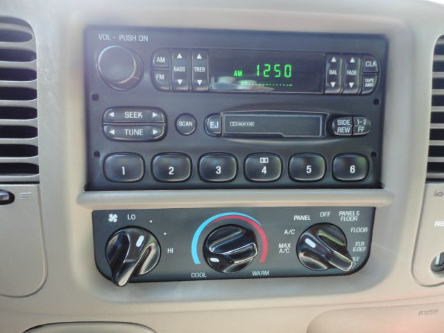 2000 Ford F150 SE Well Kept Alloy Wheels