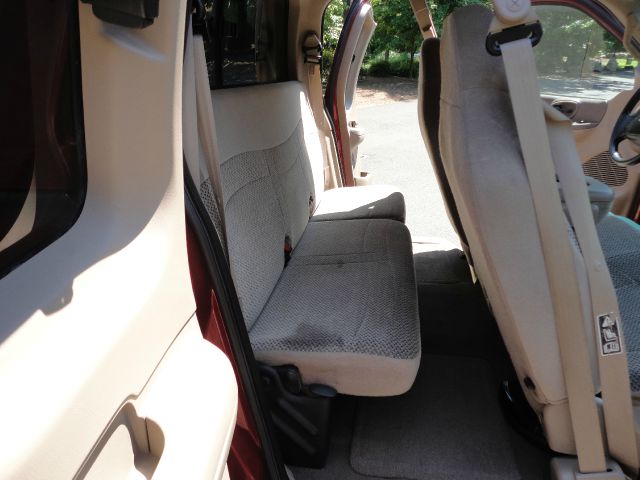 2000 Ford F150 SE Well Kept Alloy Wheels