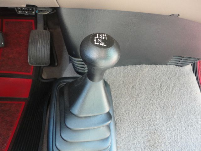 2000 Ford F150 SE Well Kept Alloy Wheels