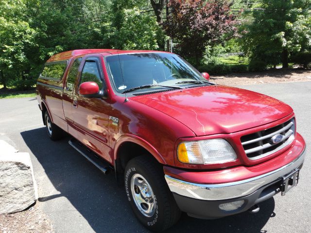 2000 Ford F150 SE Well Kept Alloy Wheels