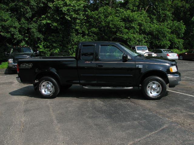 2000 Ford F150 Crew Cab 143.5 WB 4WD SLT