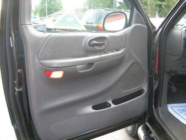 2000 Ford F150 SLT 1 Ton Dually 4dr 35