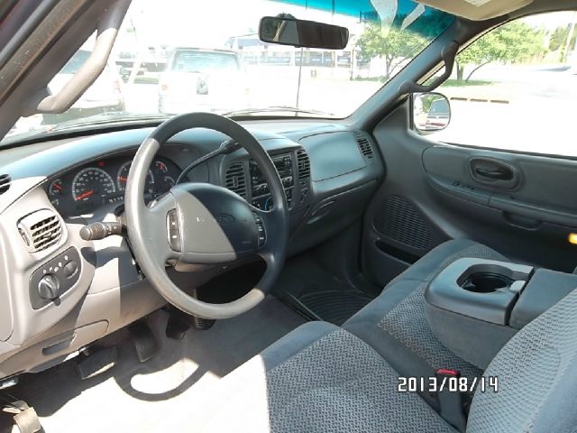 2000 Ford F150 Reg Cab 108 WB