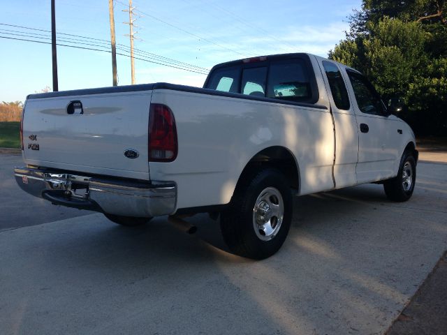 2000 Ford F150 Extended LS