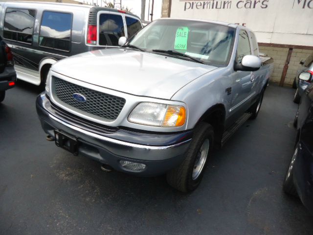 2000 Ford F150 SE Well Kept Alloy Wheels