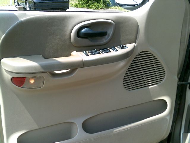 2001 Ford F150 Club Cab 131 WB