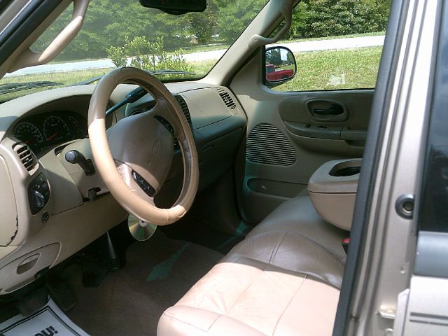 2001 Ford F150 Club Cab 131 WB