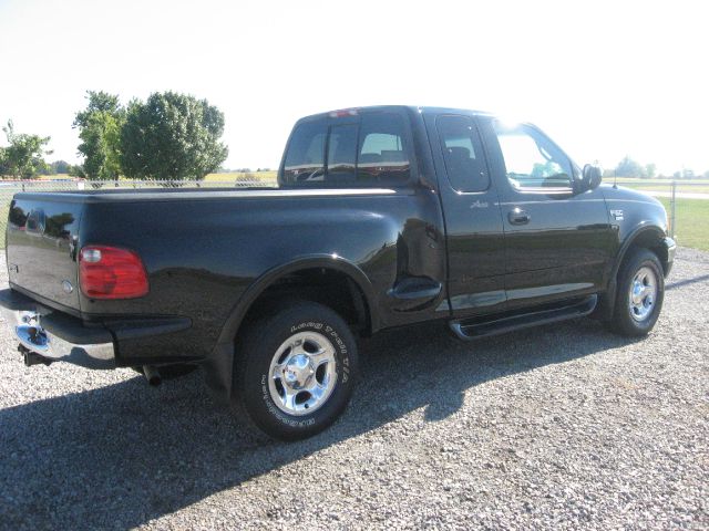 2001 Ford F150 XLS 4D Sedan
