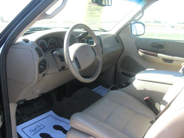 2001 Ford F150 XLS 4D Sedan