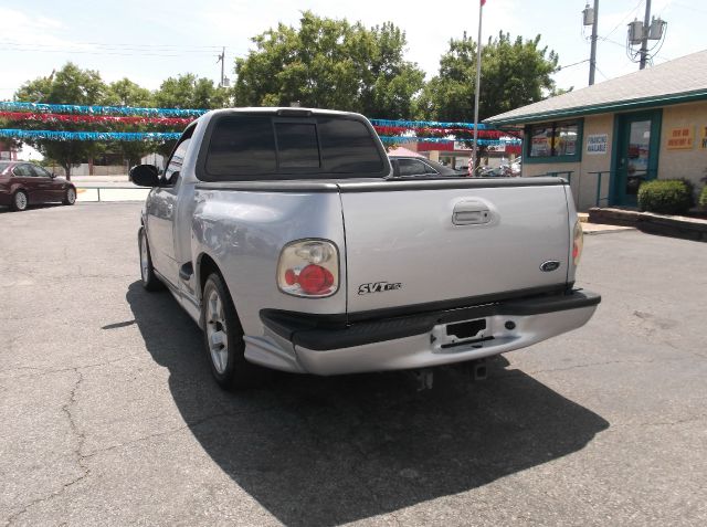 2001 Ford F150 4dr 4-cyl (natl) SUV
